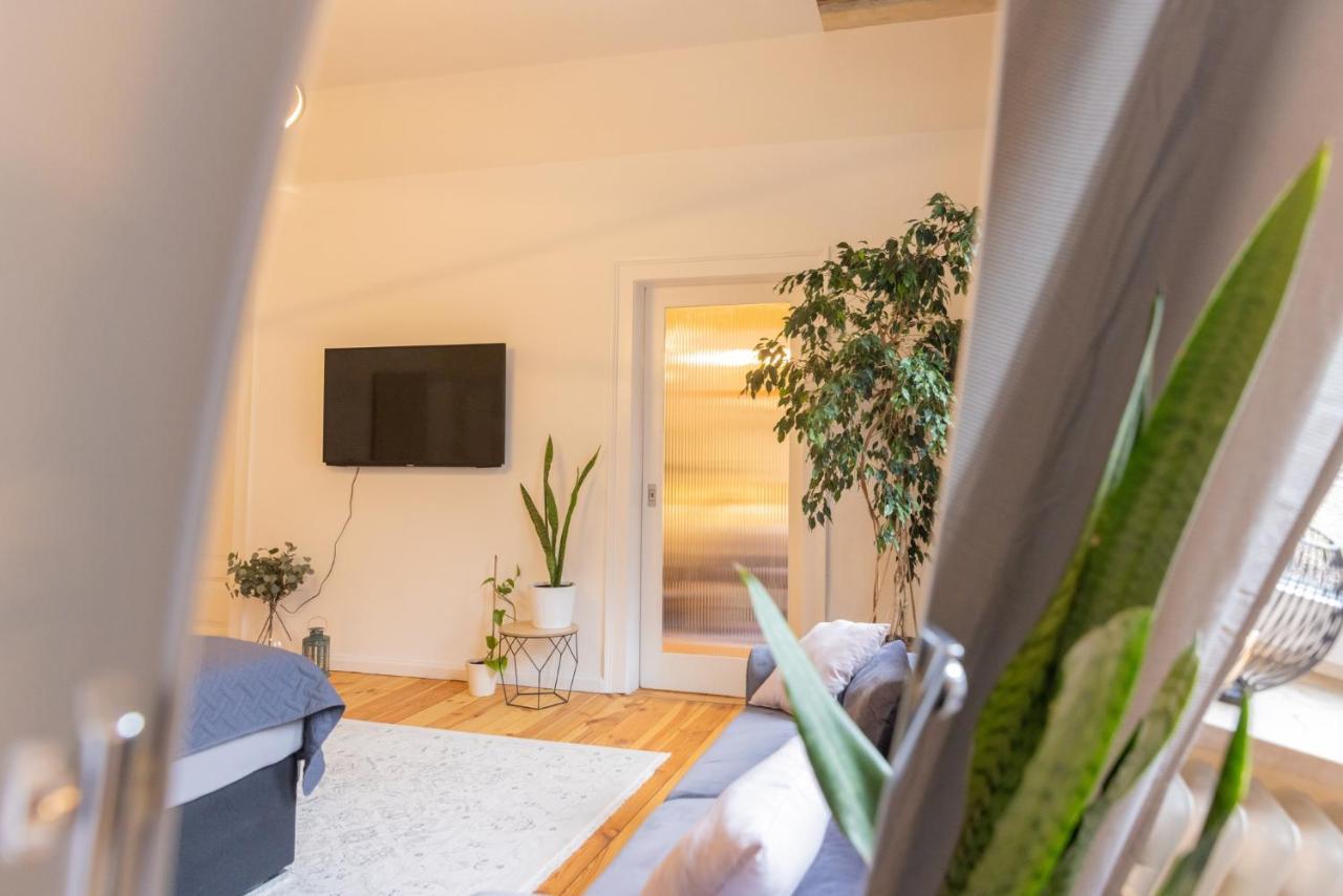Zentral In Coburg: Exklusive Stadtwohnung - Ideal Fuer Gruppen Exterior foto